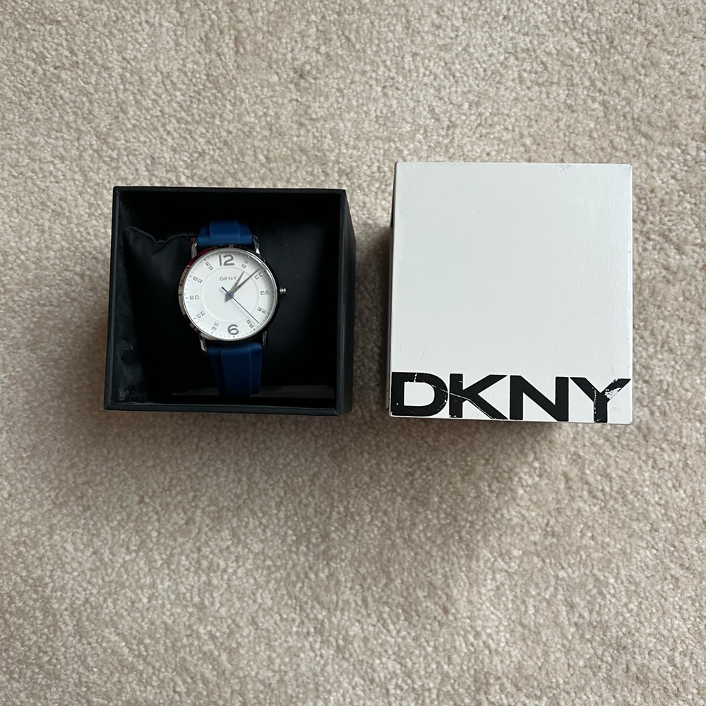 dkny classic watch